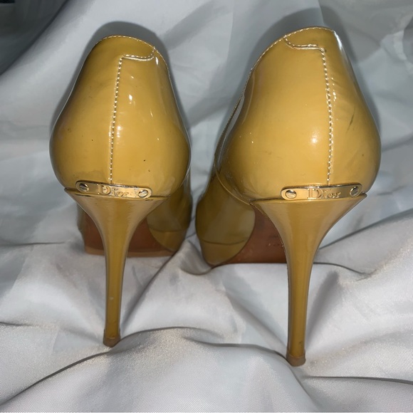 DIOR size 39 mustard yellow patent leather PEEP TOE platform STILLETO pumps - Picture 4 of 15
